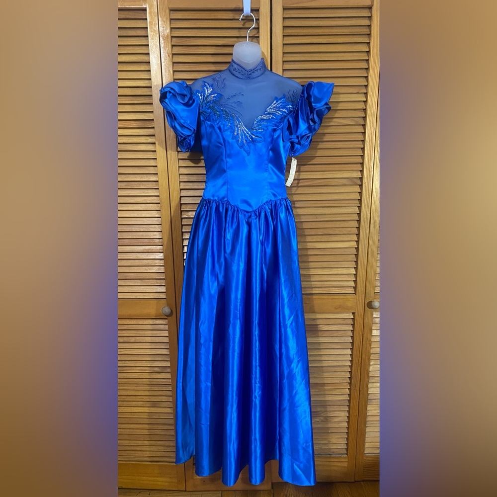Deadstock vintage (Union made), Eve of Milady: Blue gown (II)